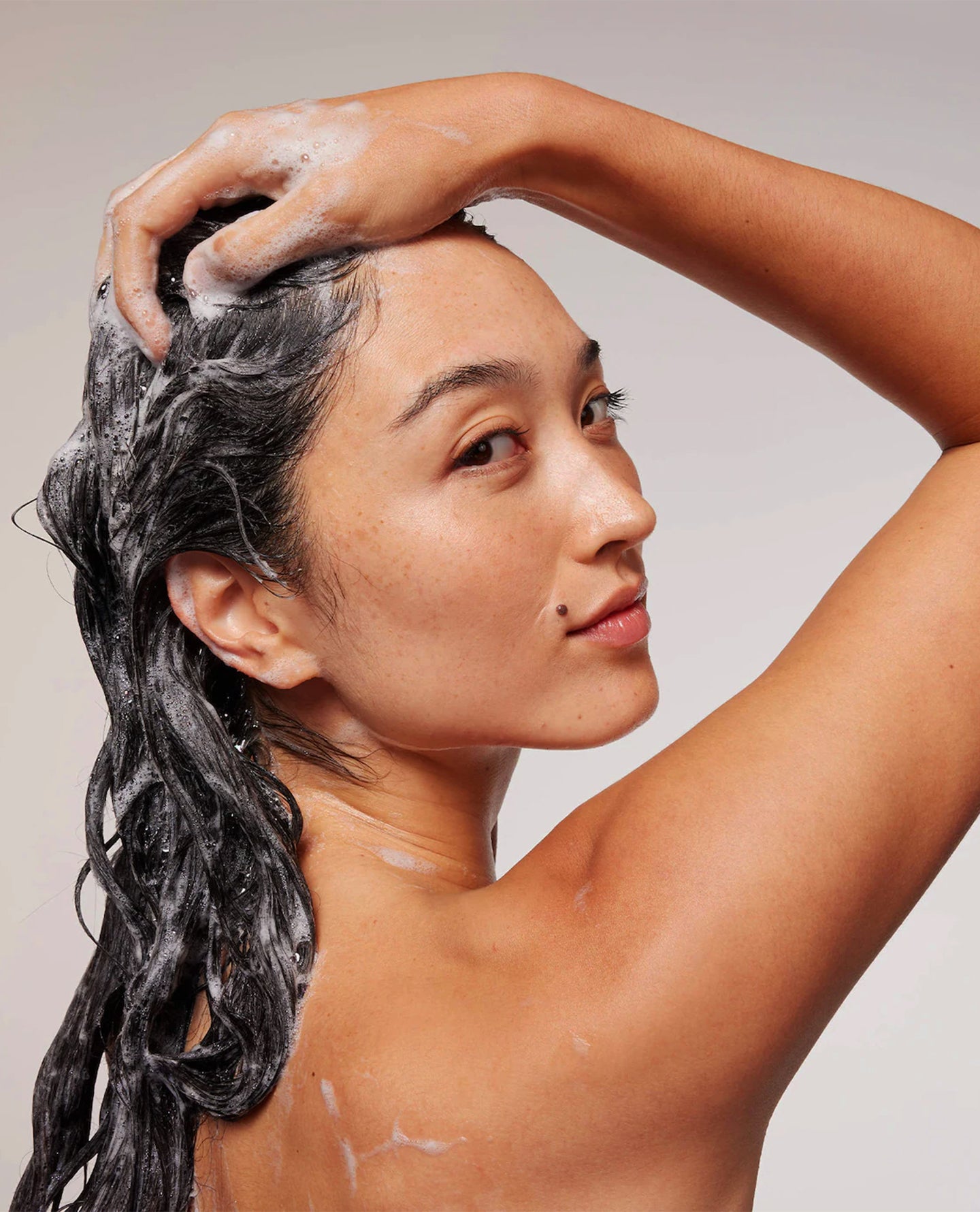 Medium Hair Shampoo - Image 7